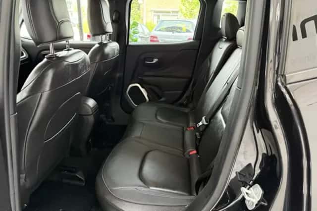 Jeep Renegade (2014) thumbnail 24