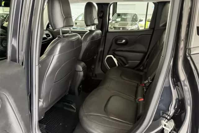 Jeep Renegade (2014) thumbnail 26