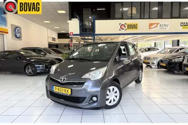 Toyota Verso-S (2012) thumbnail 1