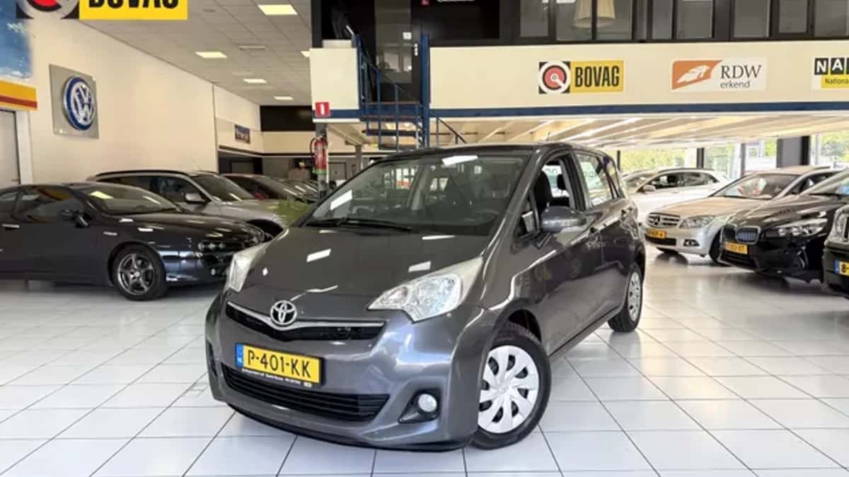 Toyota Verso-S (2012) — foto 1