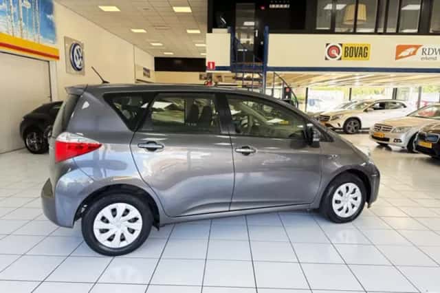 Toyota Verso-S (2012) thumbnail 14