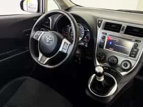 Toyota Verso-S (2012) thumbnail 16