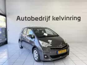 Toyota Verso-S (2012) thumbnail 3