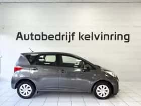 Toyota Verso-S (2012) thumbnail 4