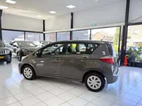 Toyota Verso-S (2012) thumbnail 9
