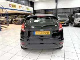 Ford Fiesta (2016) thumbnail 12