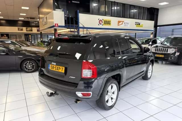 Jeep Compass (2012) thumbnail 13