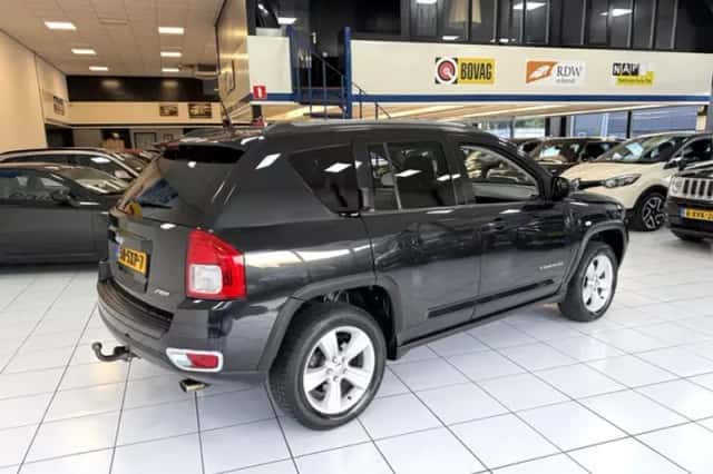Jeep Compass (2012) thumbnail 14