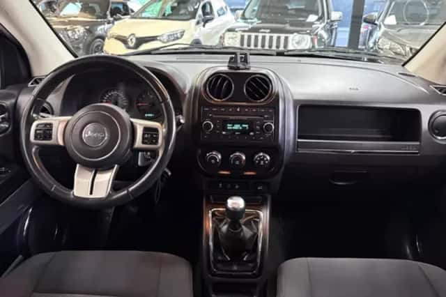 Jeep Compass (2012) thumbnail 16
