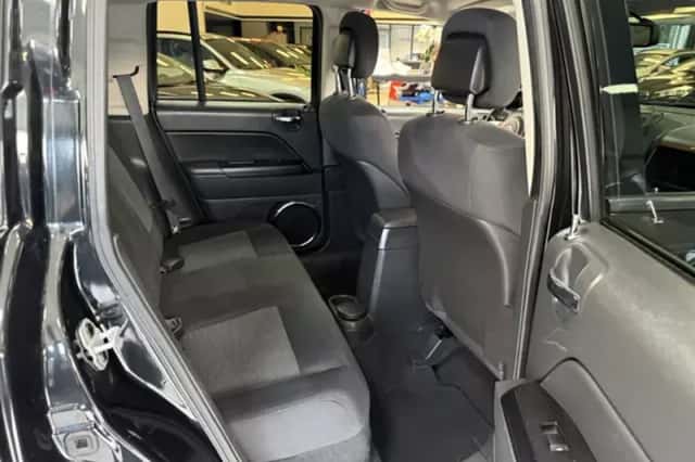 Jeep Compass (2012) thumbnail 26