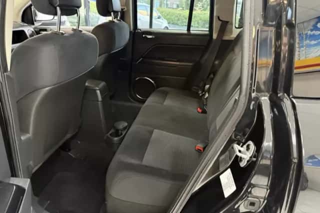 Jeep Compass (2012) thumbnail 27