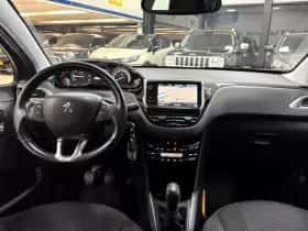 Peugeot 208 (2018) thumbnail 14