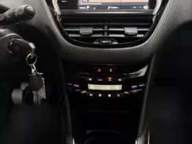 Peugeot 208 (2018) thumbnail 16