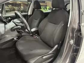Peugeot 208 (2018) thumbnail 27