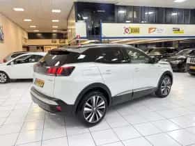 Peugeot 3008 (2017) thumbnail 14
