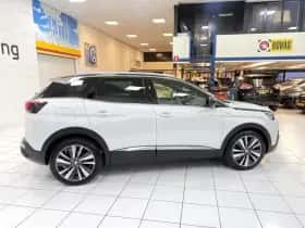 Peugeot 3008 (2017) thumbnail 15