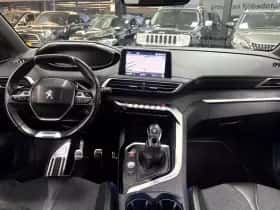 Peugeot 3008 (2017) thumbnail 16