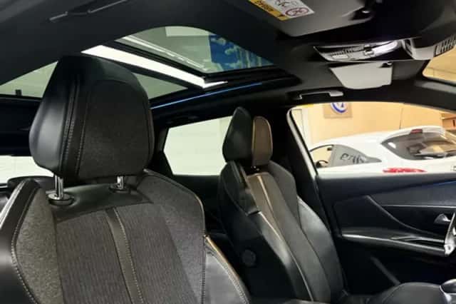 Peugeot 3008 (2017) thumbnail 19