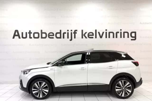 Peugeot 3008 (2017) thumbnail 5