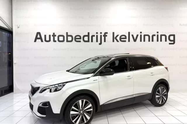 Peugeot 3008 (2017) thumbnail 9