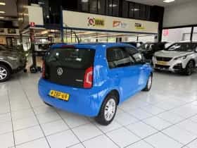 Volkswagen Up! (2015) thumbnail 13