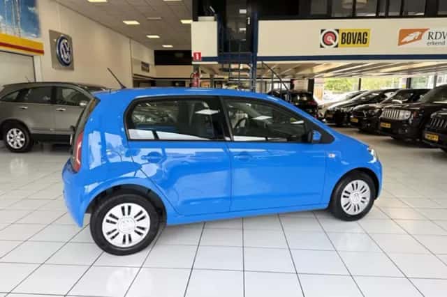 Volkswagen Up! (2015) thumbnail 15