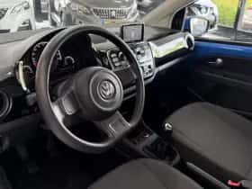 Volkswagen Up! (2015) thumbnail 24