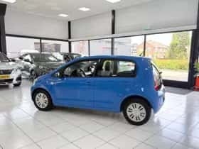 Volkswagen Up! (2015) thumbnail 10