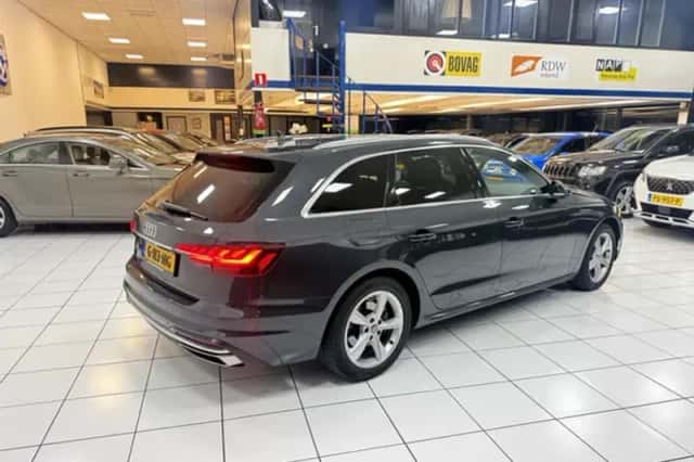 Audi A4 (2019) thumbnail 14