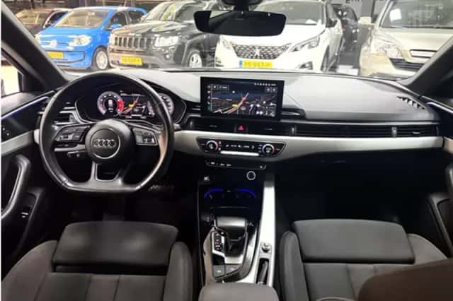 Audi A4 (2019) thumbnail 15