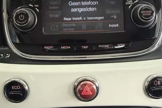 Fiat 500 (2016) thumbnail 32