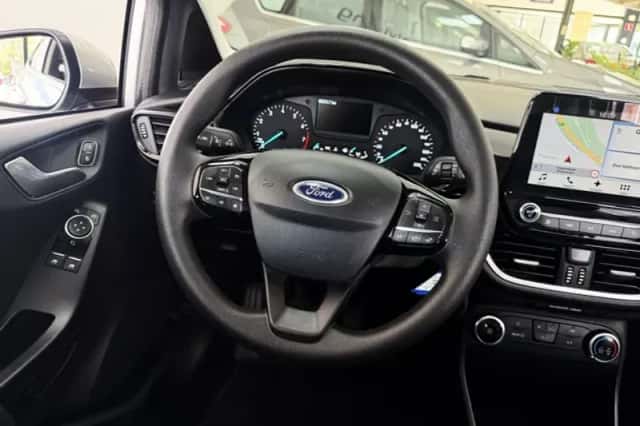 Ford Fiesta (2018) thumbnail 24