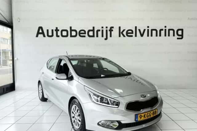 Kia Cee'd (2013) thumbnail 6