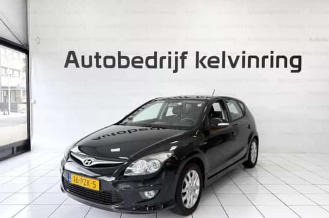 Hyundai i30 (2011) thumbnail 2