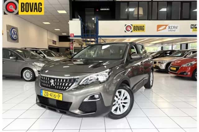 Peugeot 3008 (2019) thumbnail 1