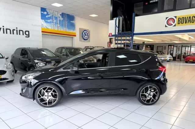 Ford Fiesta (2017) thumbnail 5