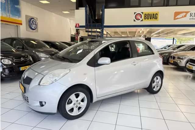 Toyota Yaris (2006) thumbnail 6