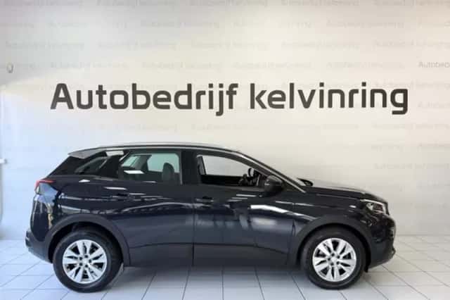 Peugeot 3008 (2019) thumbnail 4