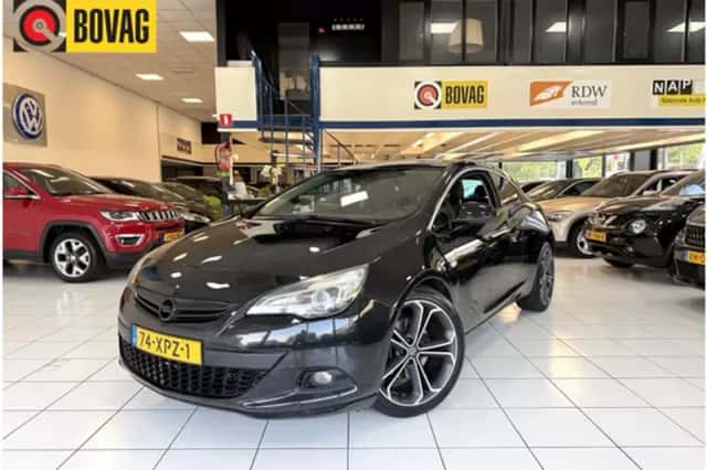 Opel Astra (2012) thumbnail 1