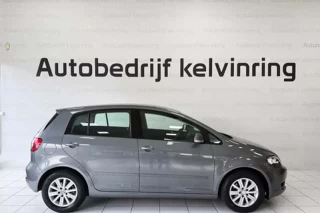 Volkswagen Golf (2010) thumbnail 5