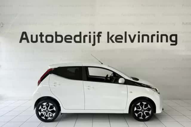 Toyota Aygo (2021) thumbnail 5