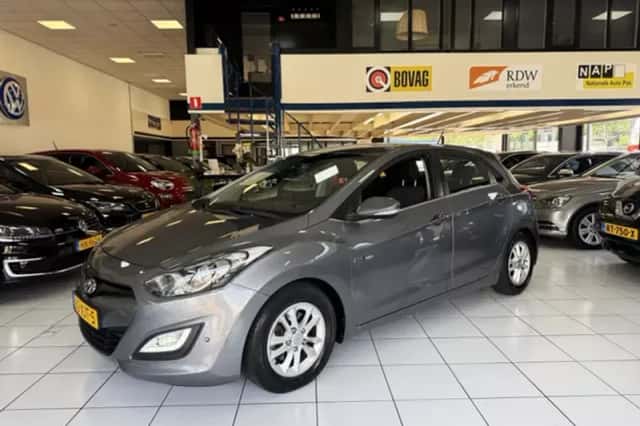 Hyundai i30 (2012) thumbnail 2