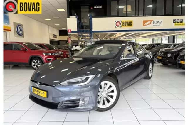 Tesla Model S (2018) thumbnail 1