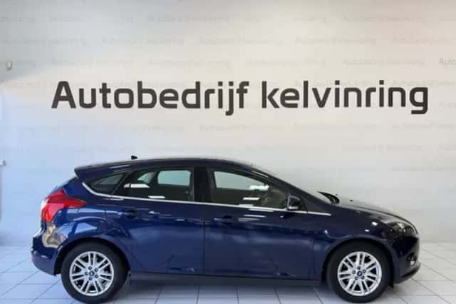 Ford Focus (2013) thumbnail 5