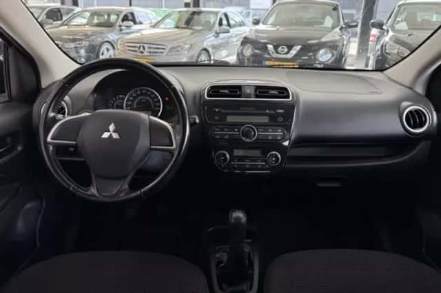 Mitsubishi Space Star (2013) thumbnail 4