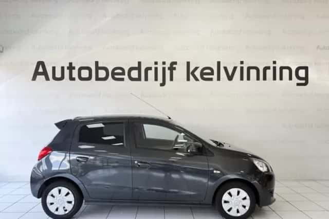 Mitsubishi Space Star (2013) thumbnail 5