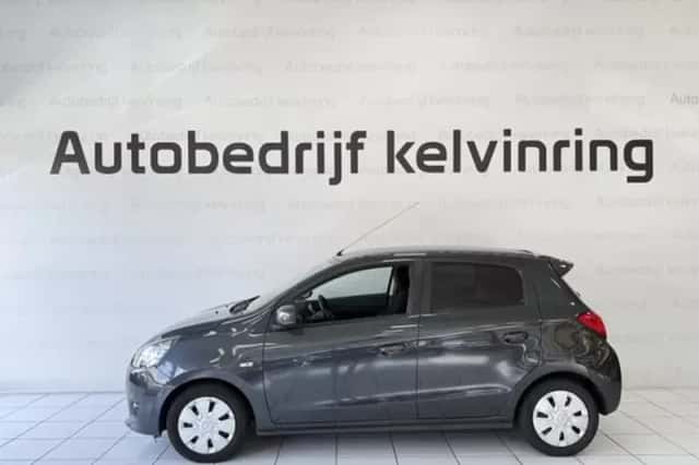 Mitsubishi Space Star (2013) thumbnail 6