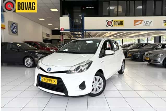 Toyota Yaris (2012) thumbnail 1
