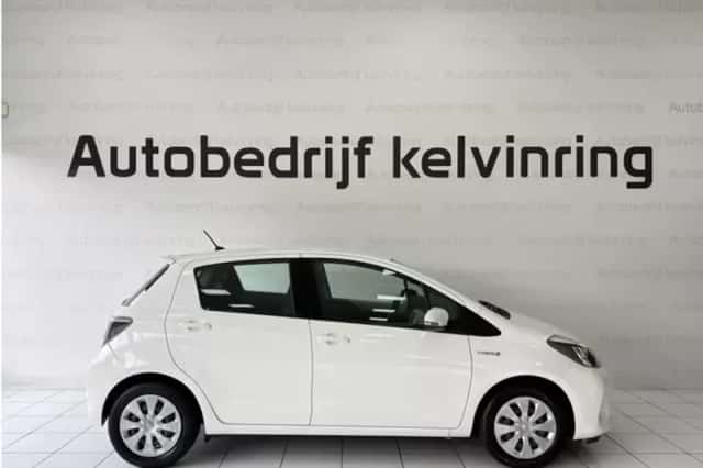 Toyota Yaris (2012) thumbnail 5