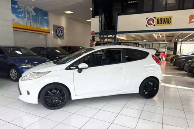 Ford Fiesta (2009) thumbnail 6